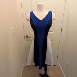 Elegant Blue and Black Sleeveless Dress
